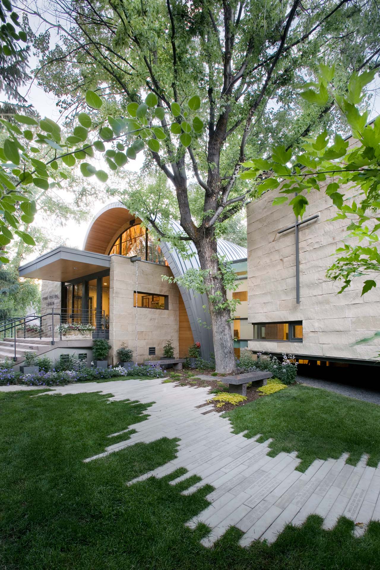 Entry Perspec West Eve-1920